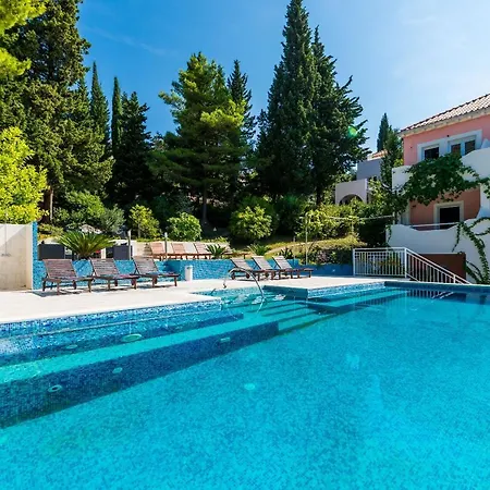 Family Friendly With A Swimming Pool Mlini, Dubrovnik - 8579 * 米利尼