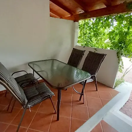 דירה Family Friendly With A Swimming Pool Mlini, Dubrovnik - 8579 מליני