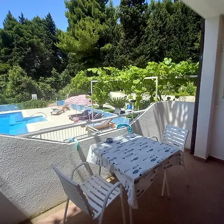 Family Friendly With A Swimming Pool Mlini, Dubrovnik - 8579 מליני
