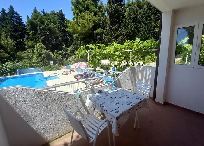 Family Friendly With A Swimming Pool Mlini, Dubrovnik - 8579 米利尼