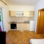 Family Friendly With A Swimming Pool Mlini, Dubrovnik - 8579 Apartament *