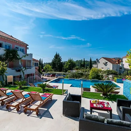 Apartamento Family Friendly With A Swimming Pool Mlini, Dubrovnik - 8579
