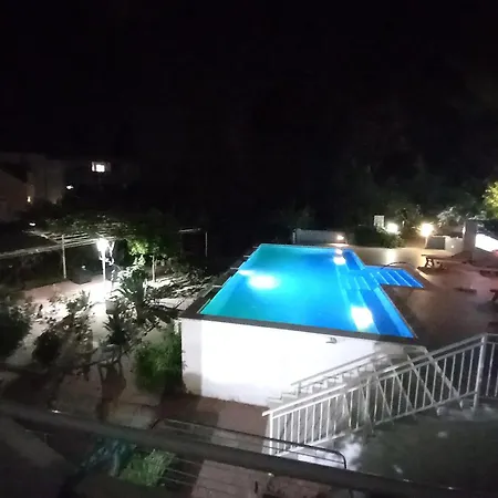 Family Friendly With A Swimming Pool Mlini, Dubrovnik - 8579 Apartamento Mlini