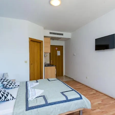 Apartamento Family Friendly With A Swimming Pool Mlini, Dubrovnik - 8579