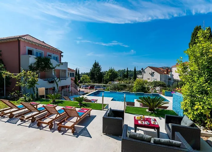 Apartamento Family Friendly With A Swimming Pool Mlini, Dubrovnik - 8579
