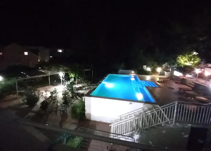 Family Friendly With A Swimming Pool Mlini, Dubrovnik - 8579 Daire Mlini