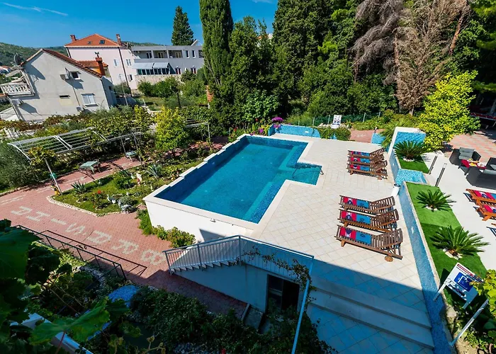 Family Friendly With A Swimming Pool Mlini, Dubrovnik - 8579 Daire