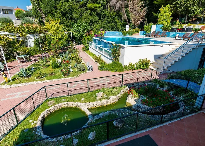 Family Friendly With A Swimming Pool Mlini, Dubrovnik - 8579 Daire